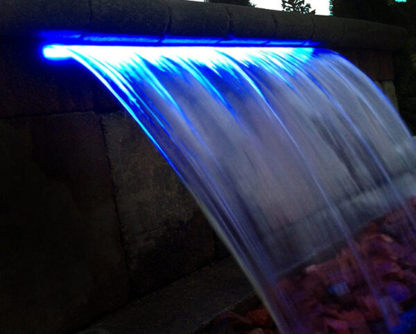 Cascada labio recto color blanco watex para piscina con luz led de 12, 24, 36 y 48 pulgadas
